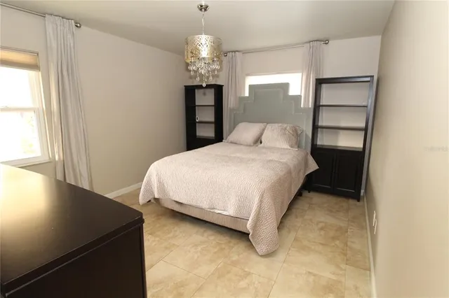 $1,900 | 514 Finsbury Circle, Unit B, Sun City Center, FL 33573