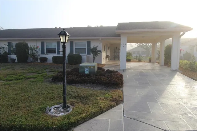 $1,900 | 514 Finsbury Circle, Unit B, Sun City Center, FL 33573