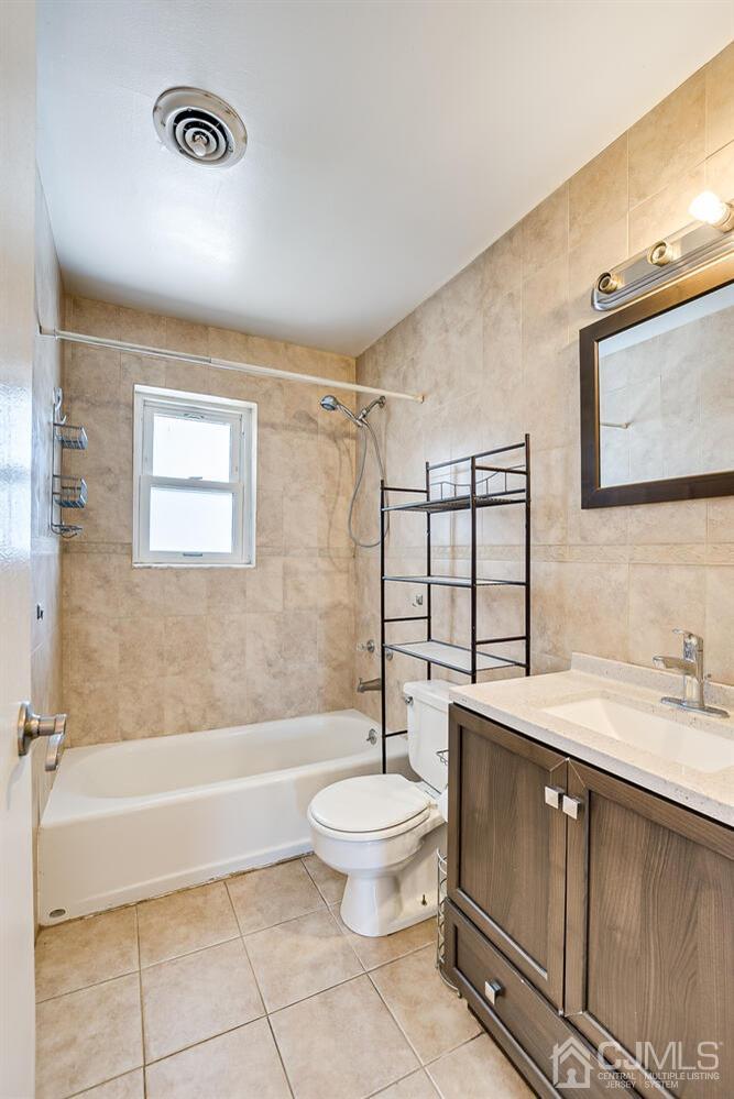 193 Evergreen Road, Unit 9B Edison, NJ 08837 - Photo 17 of 21 Gallery Image 17