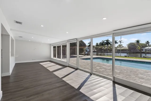 $12,500 | 122 Arlington Place, West Palm Beach, FL 33405