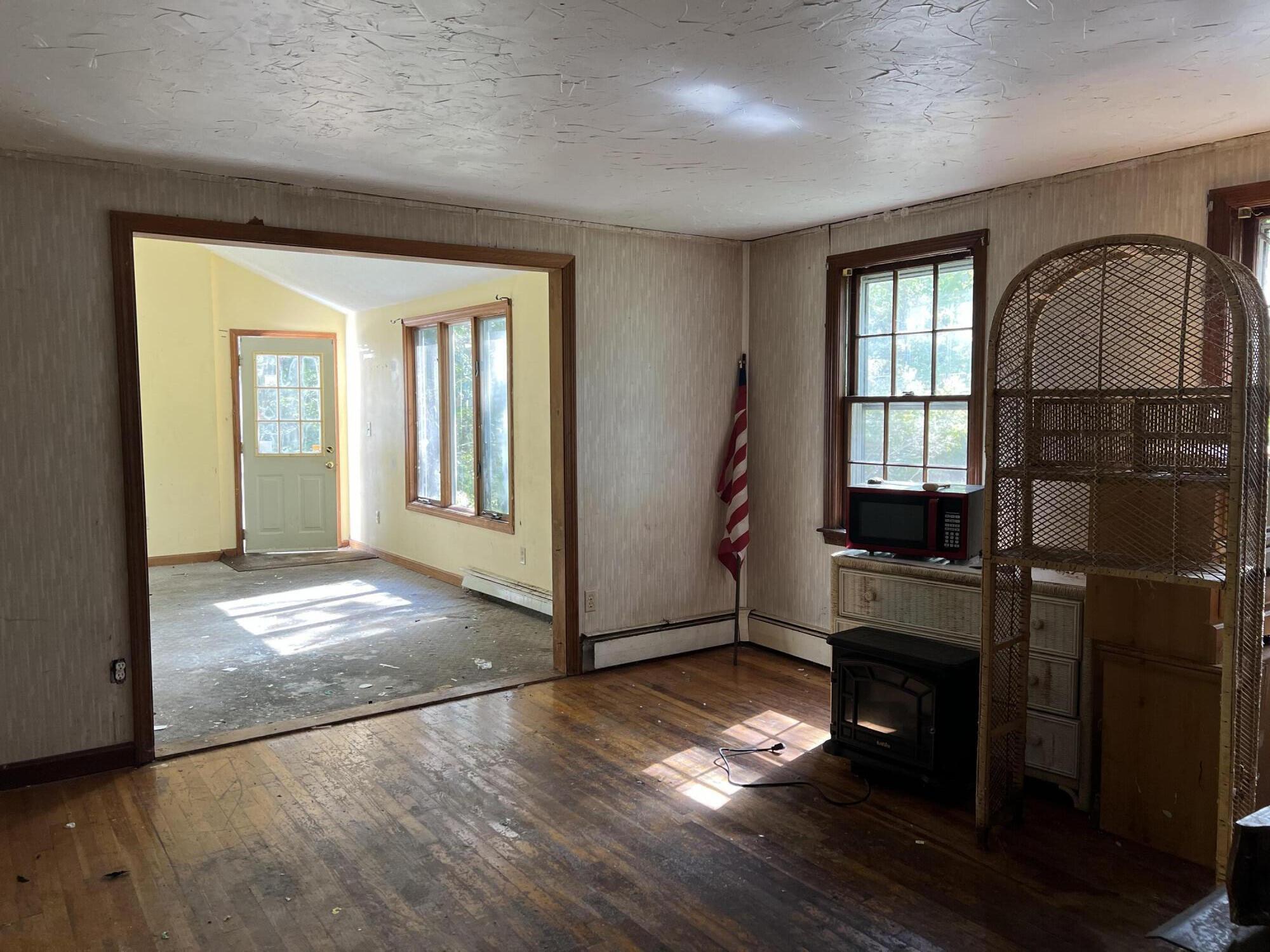 53 Woodland Avenue Mashpee, MA 02649 - Photo 11 of 19 IMG-5248