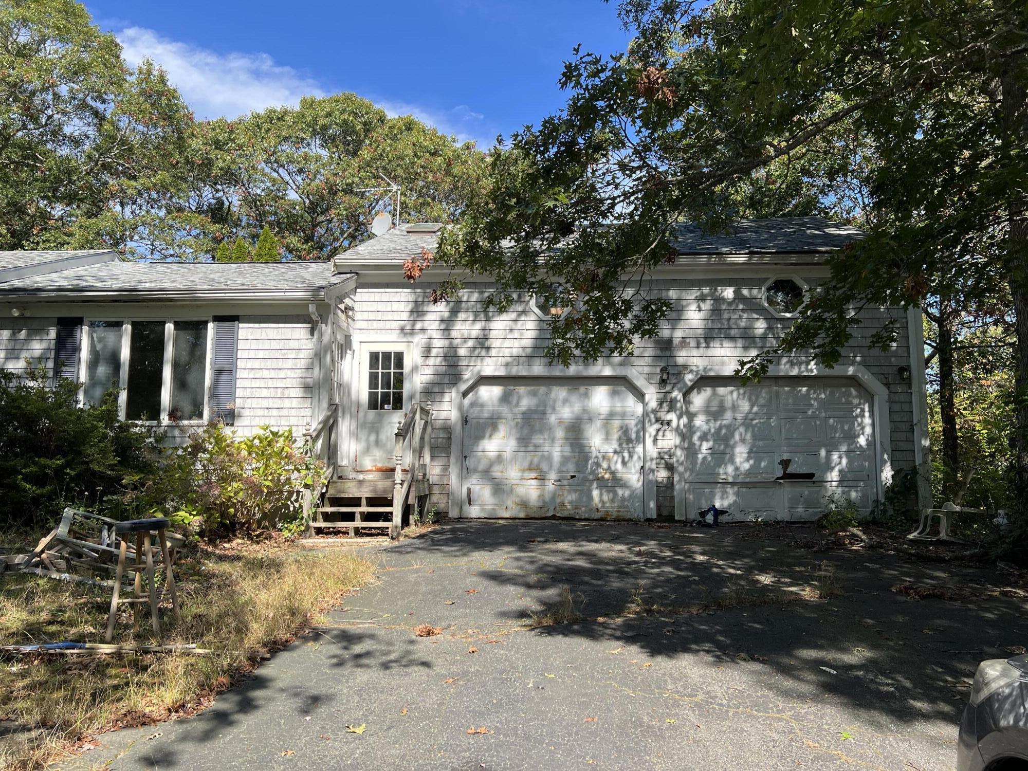 53 Woodland Avenue Mashpee, MA 02649 - Photo 2 of 19 IMG-5256