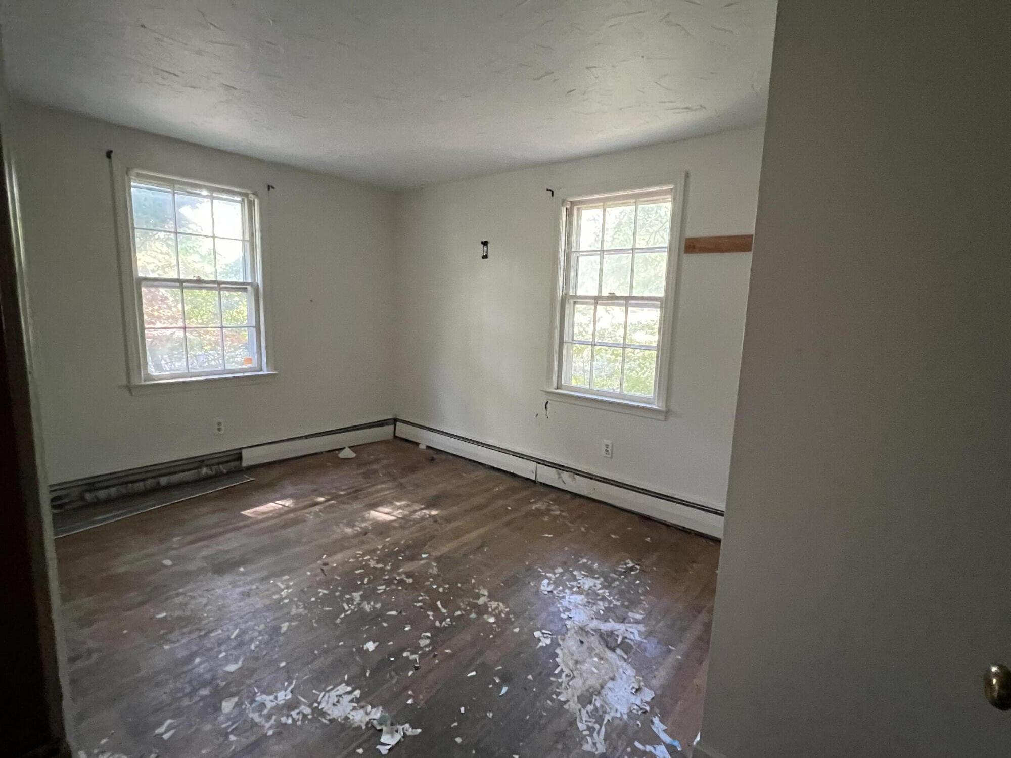 53 Woodland Avenue Mashpee, MA 02649 - Photo 3 of 19 IMG-5255