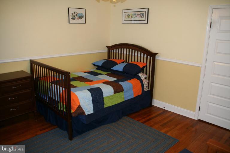 406 Forest View Road Linthicum, MD 21090 - Photo 9 of 28 Bedroom