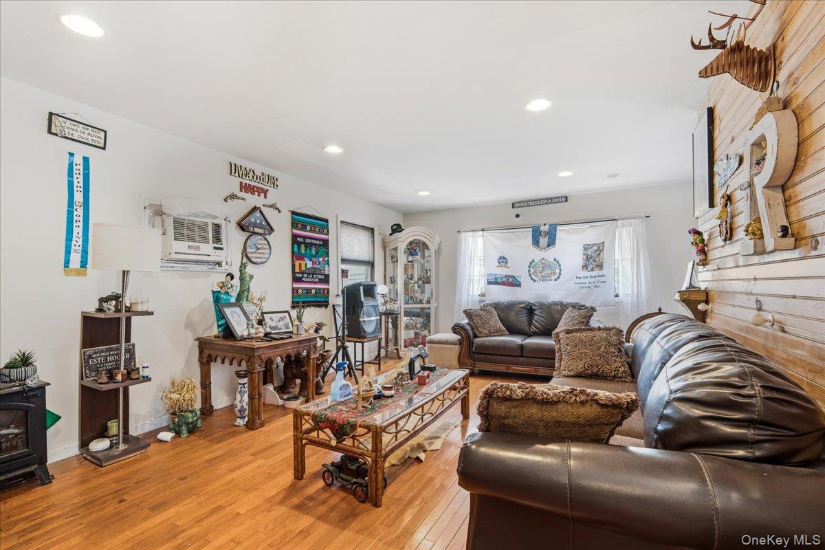 102-16 164th Road Queens, NY 11414 - Photo 8 of 29 top unit living room