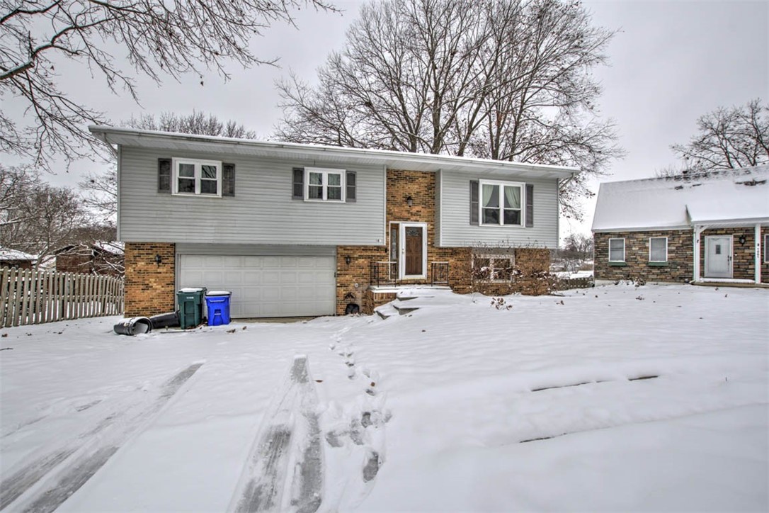 1051 Valley View Court Decatur, IL 62522 - Photo 8 of 27 Gallery Image 8