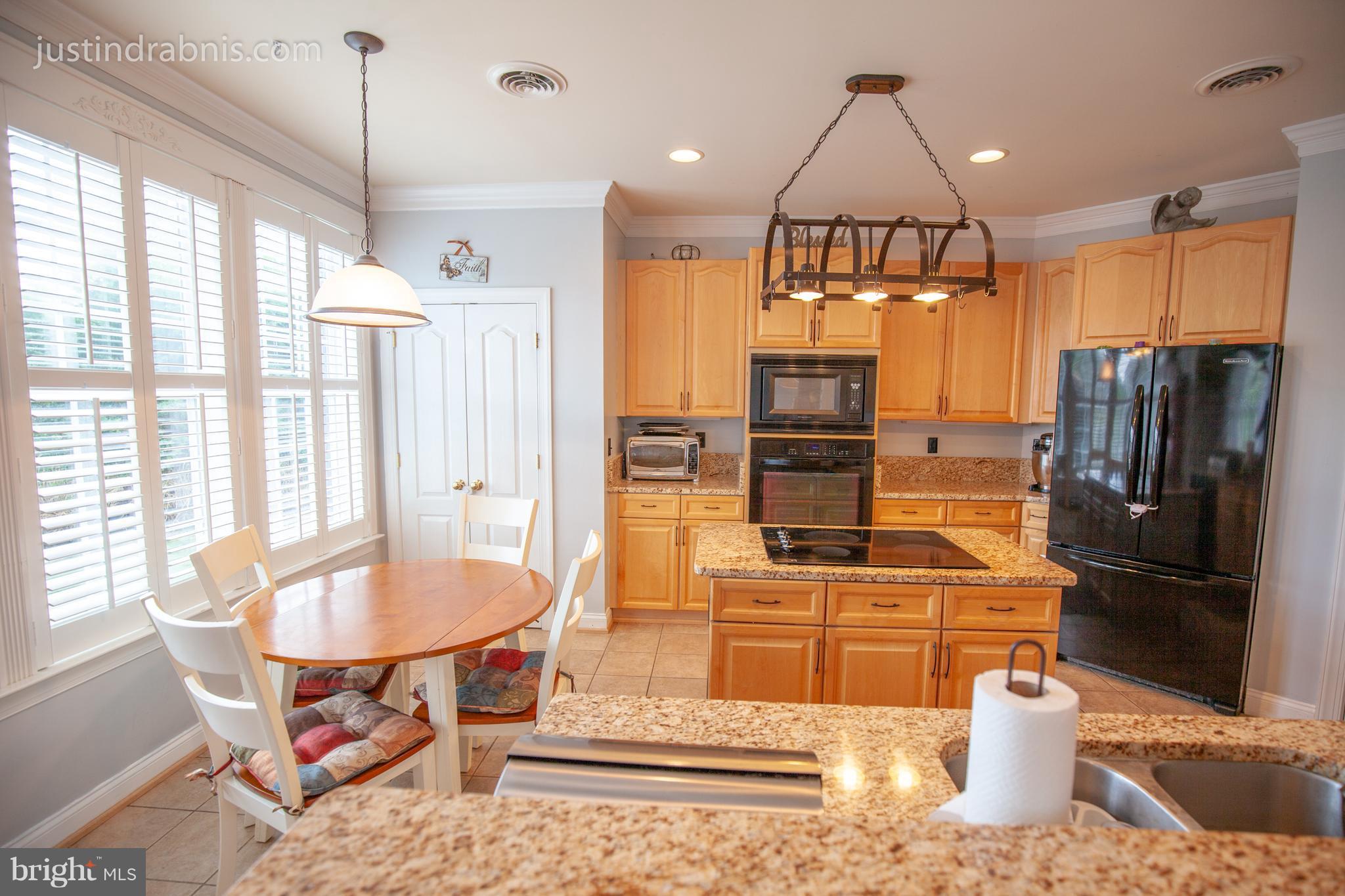 558 Gala Road Inwood, WV 25428 - Photo 5 of 30 Kitchen