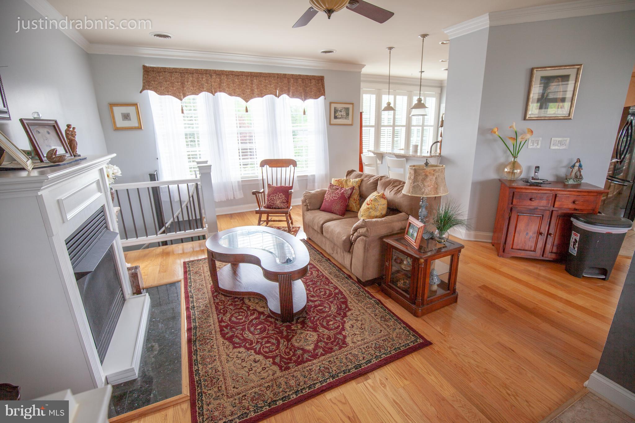 558 Gala Road Inwood, WV 25428 - Photo 6 of 30 Living Room
