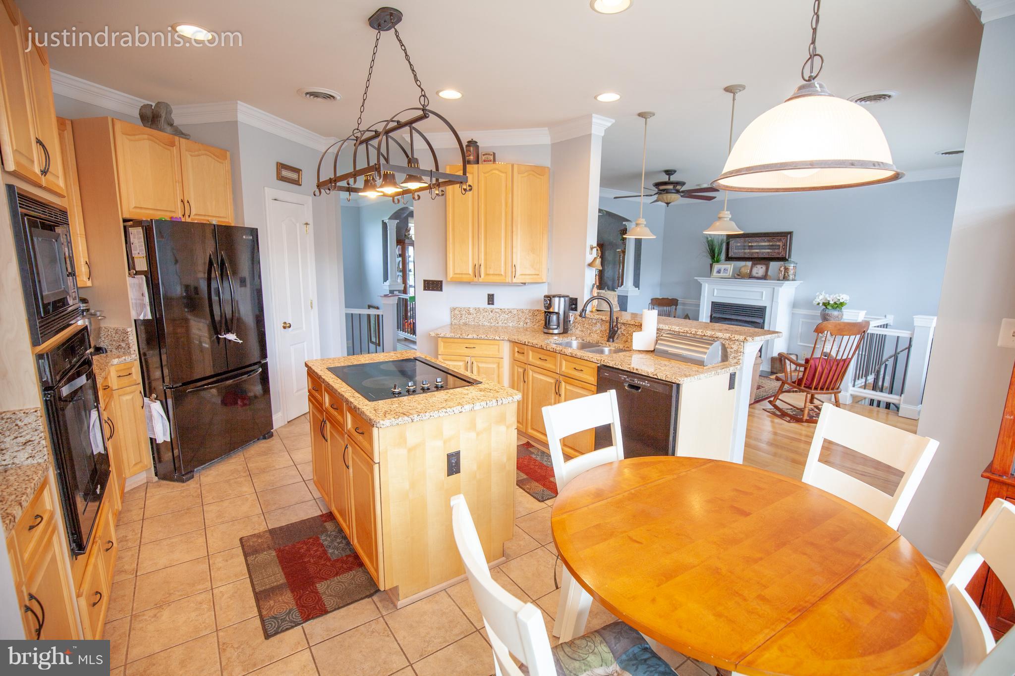 558 Gala Road Inwood, WV 25428 - Photo 8 of 30 Kitchen