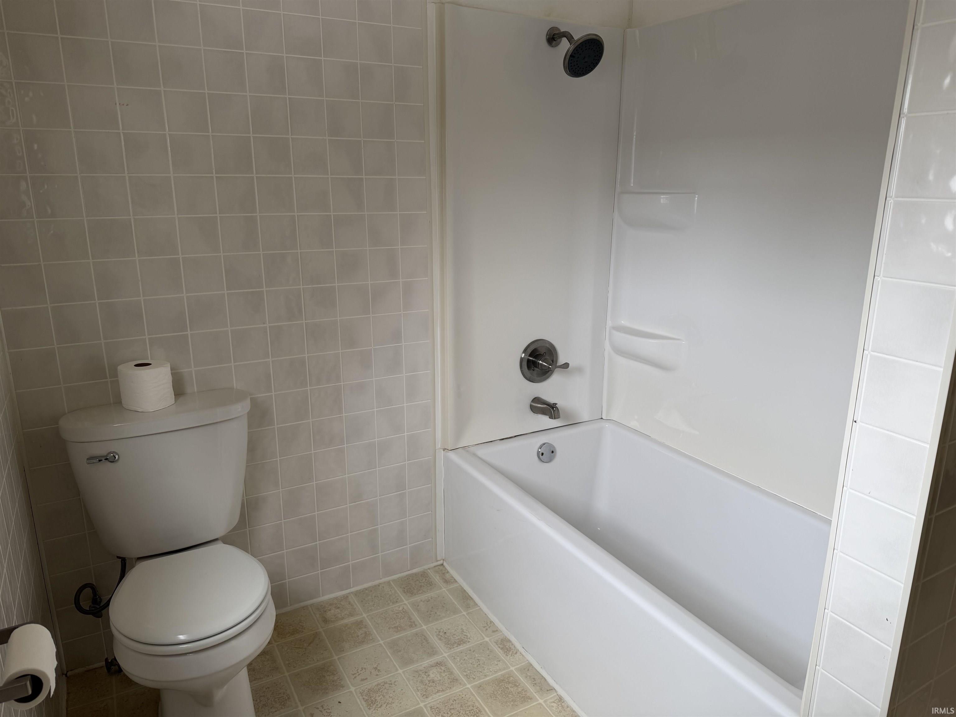 8427 North Piqua Road Decatur, IN 46733 - Photo 13 of 21