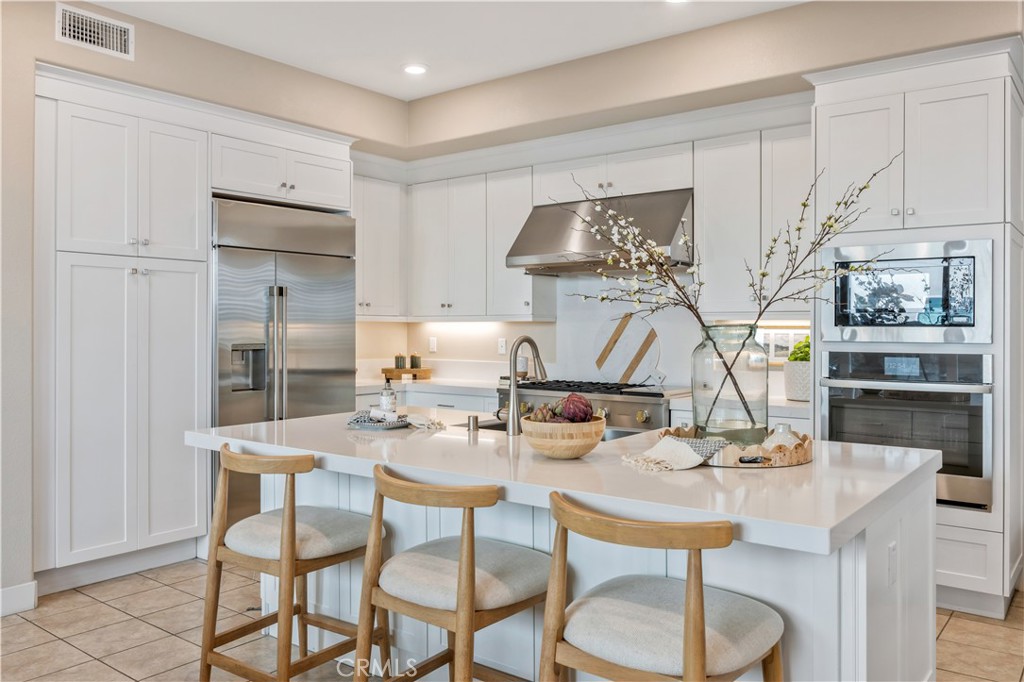 122 Scale Irvine, CA 92618 - Photo 5 of 39