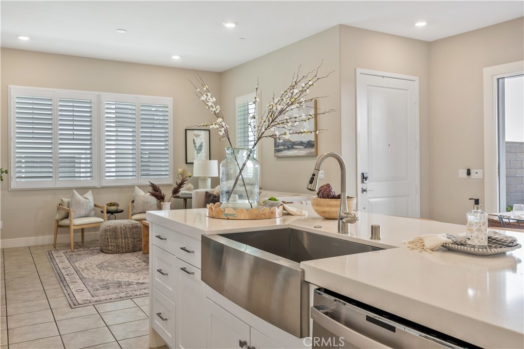 122 Scale Irvine, CA 92618 - Photo 8 of 39