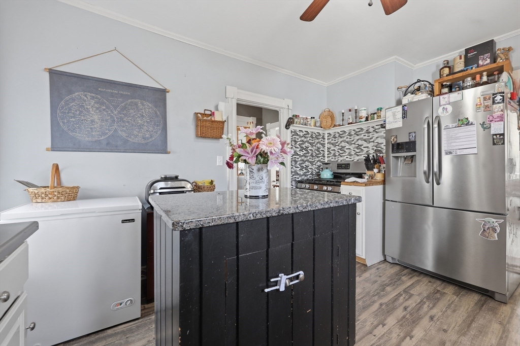 9 Hamilton Street Clinton, MA 01510 - Photo 16 of 32