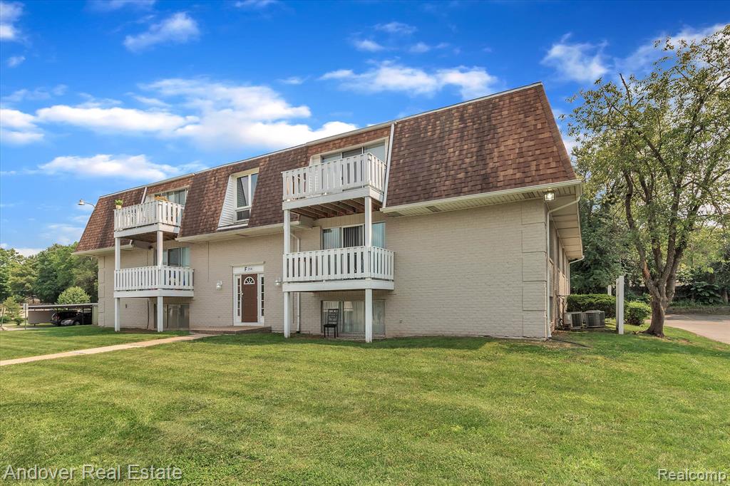 330 South Drake Road, Unit M08 Kalamazoo, MI 49009 - Photo 18 of 64