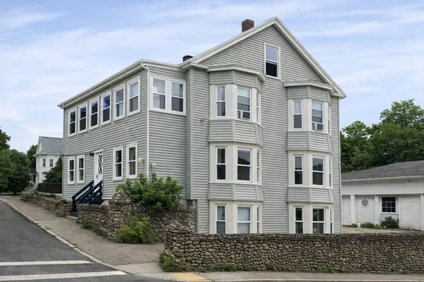 $474,900 | 2 Church Street, Spencer, MA 01562
