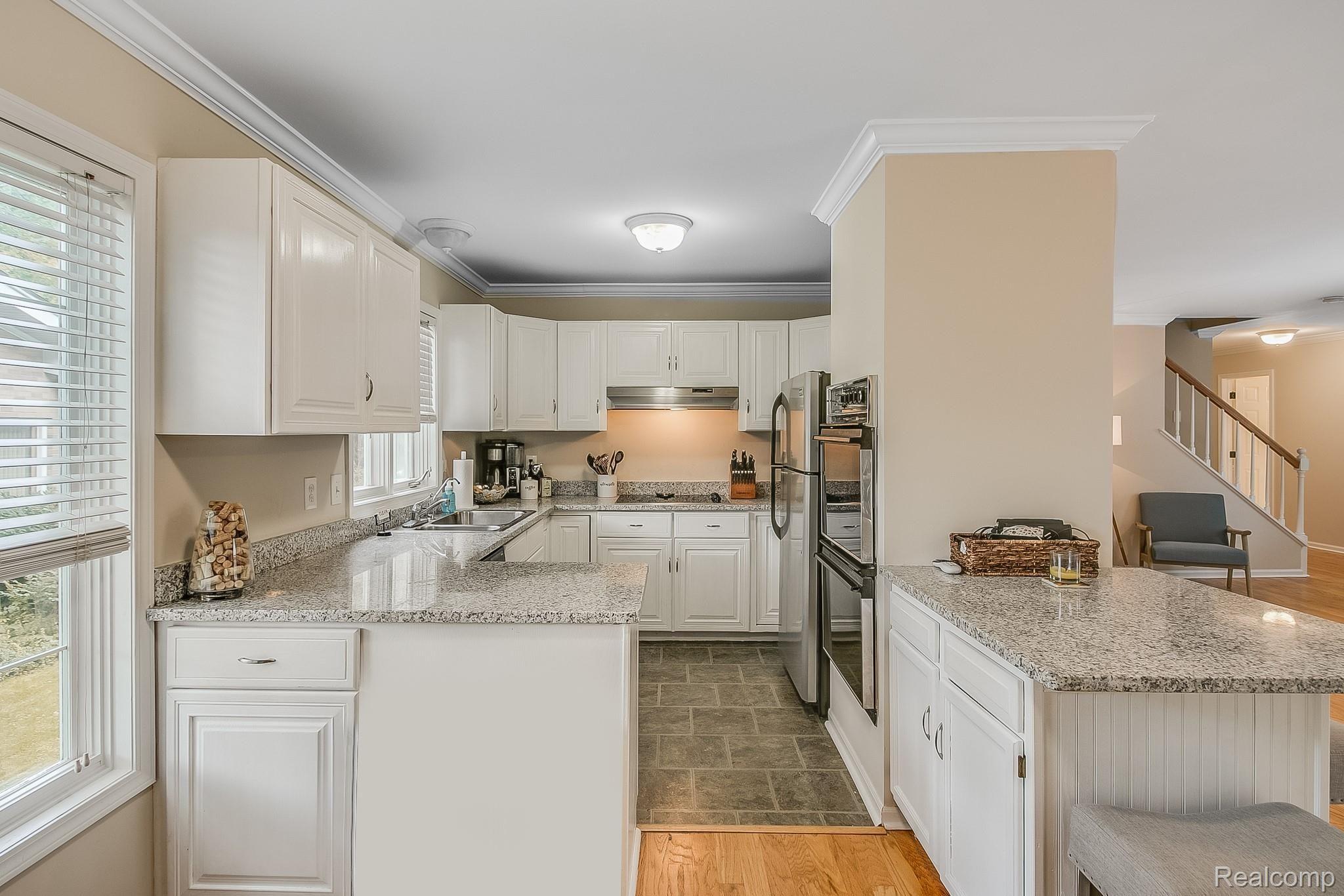 2035 Devonshire Road Bloomfield Hills, MI 48302 - Photo 14 of 36 10.jpg