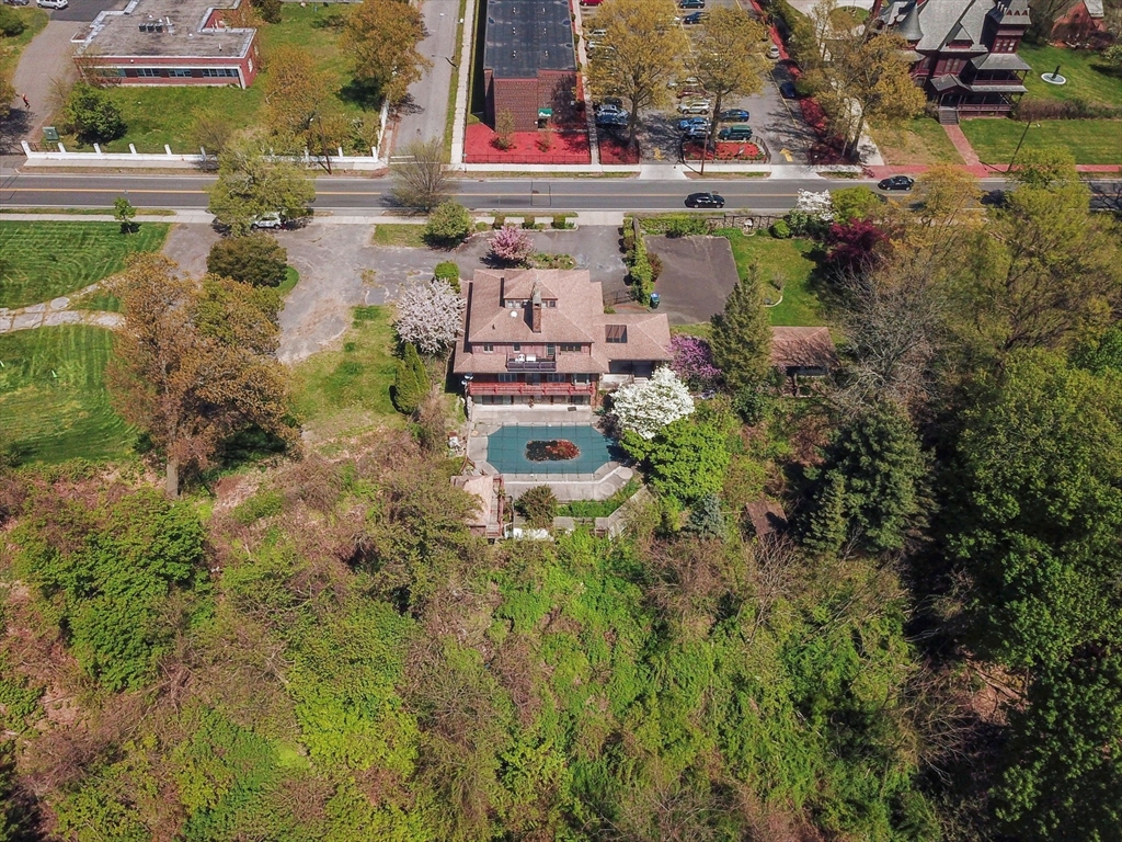 308 Maple Street Springfield, MA 01105 - Photo 10 of 15