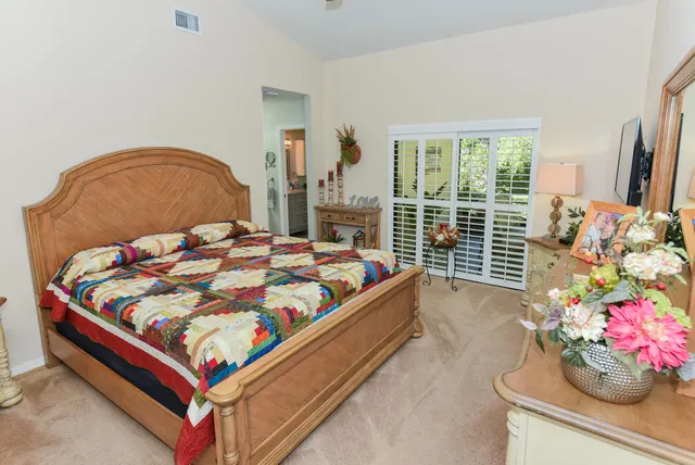 $369,500 | 438 Southwest Jefferson Circle, Port St. Lucie, FL 34986