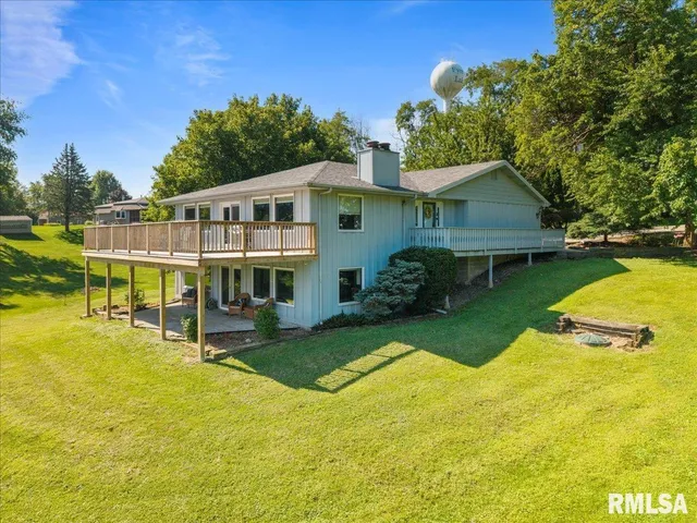 $345,000 | 516 Crestview Drive, Sherrard, IL 61281