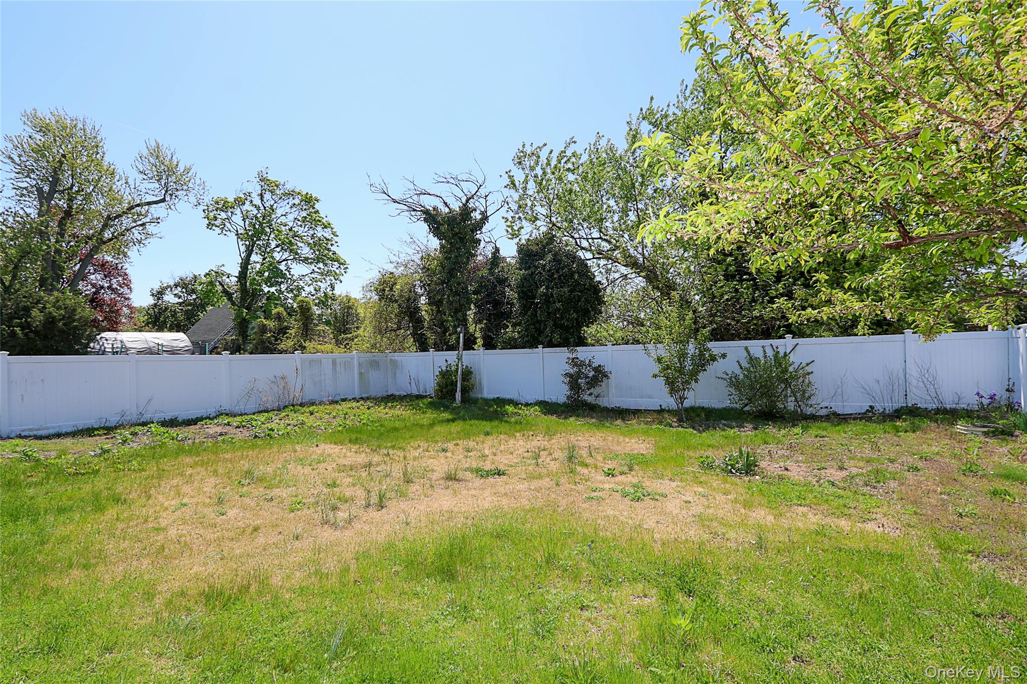 874 Seamans Nck Road Wantagh, NY 11793 - Photo 31 of 39 a backyard of a house