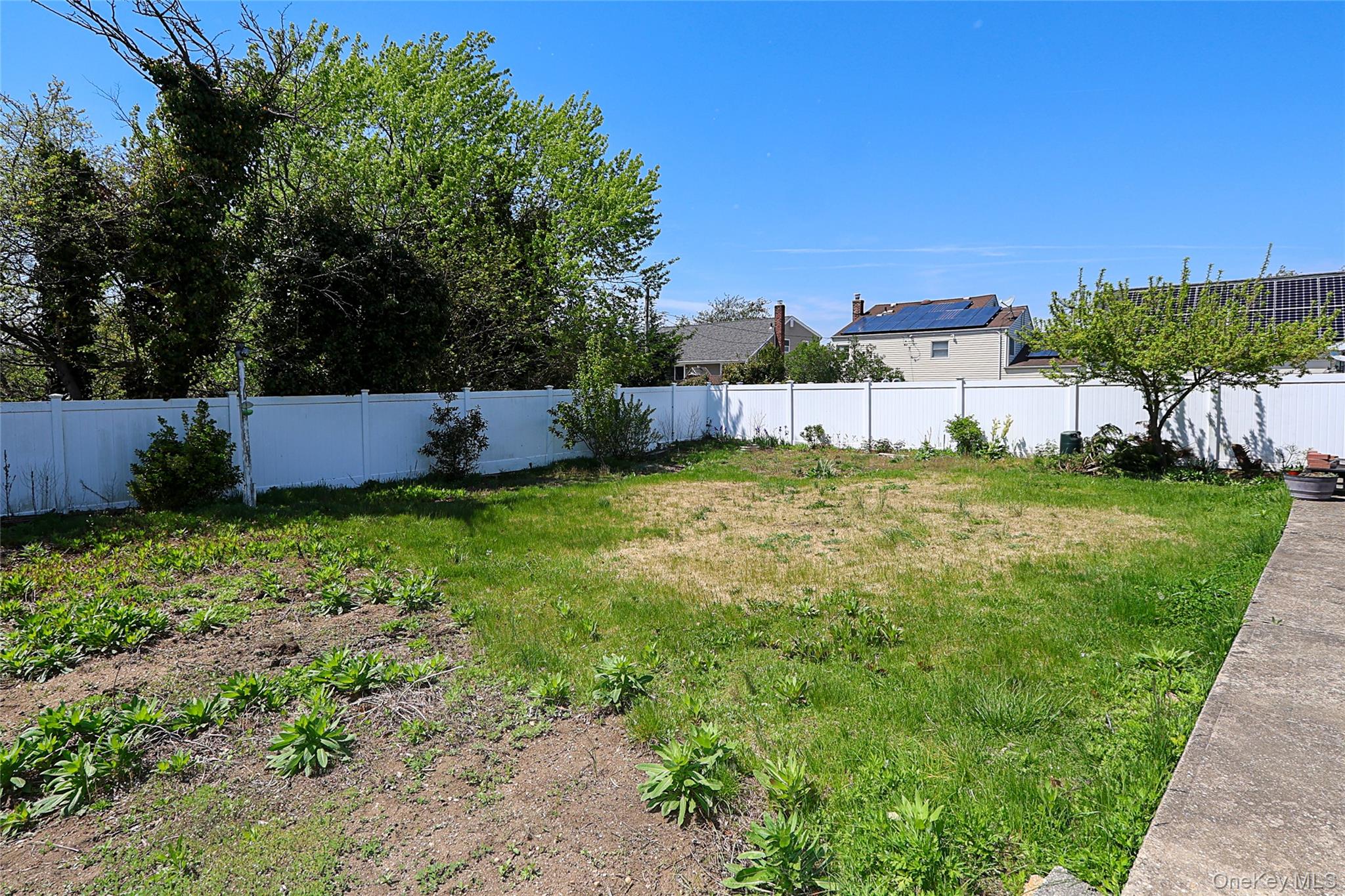 874 Seamans Nck Road Wantagh, NY 11793 - Photo 32 of 39 a view of a backyard