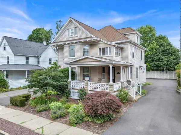 $650 | 217 Jefferson Avenue, Unit 3, Endicott, NY 13760