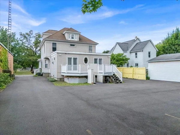 $650 | 217 Jefferson Avenue, Unit 3, Endicott, NY 13760