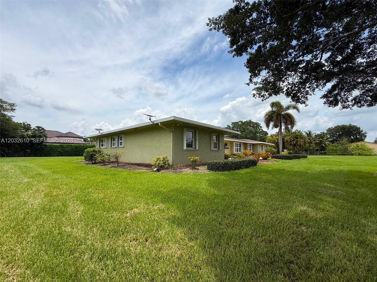 17501 Southwest 54th Street Southwest Ranches, FL 33331 - Photo 6 of 46