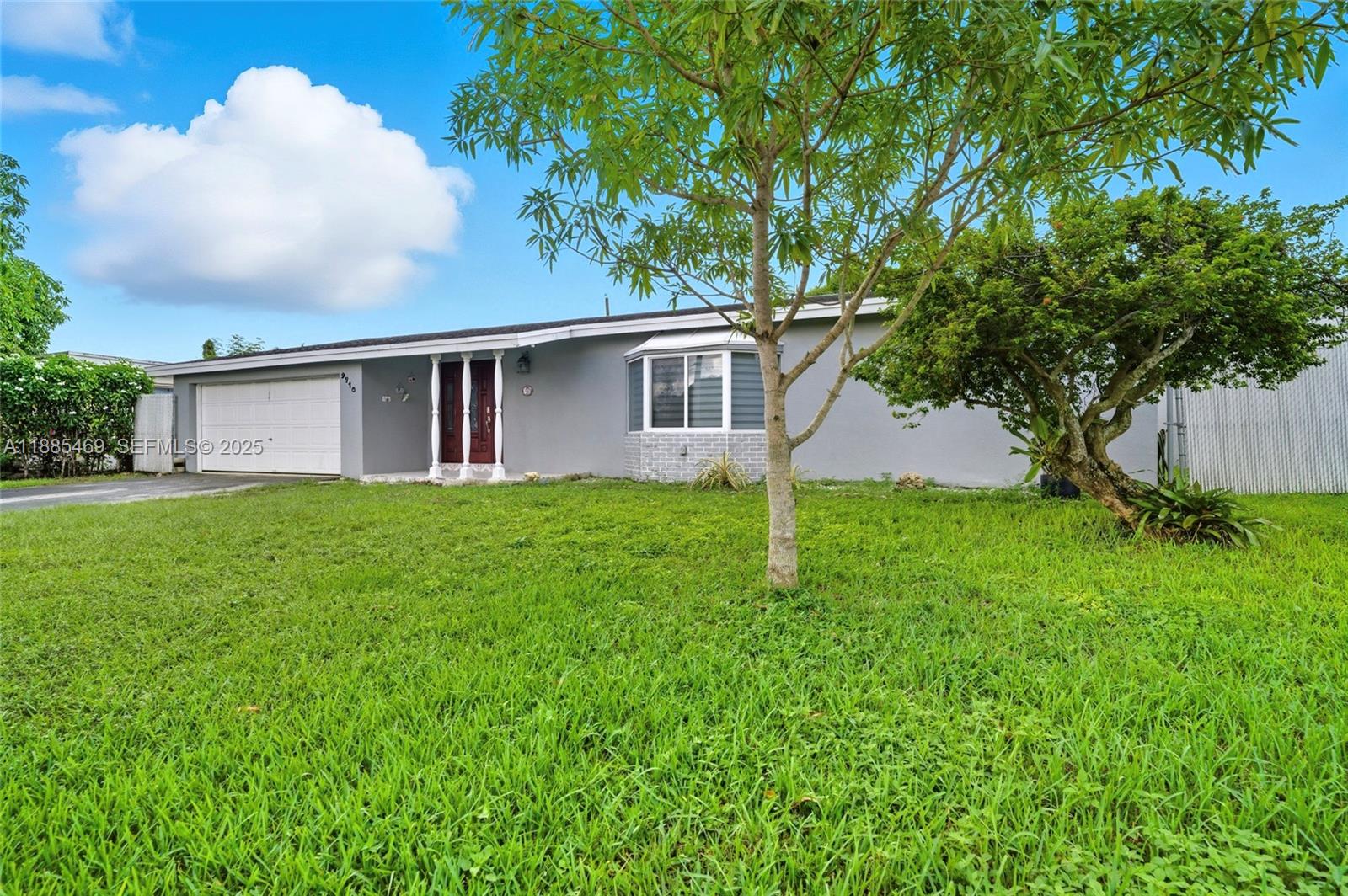 9710 Sunset Strip Sunrise, FL 33322 - Photo 2 of 33