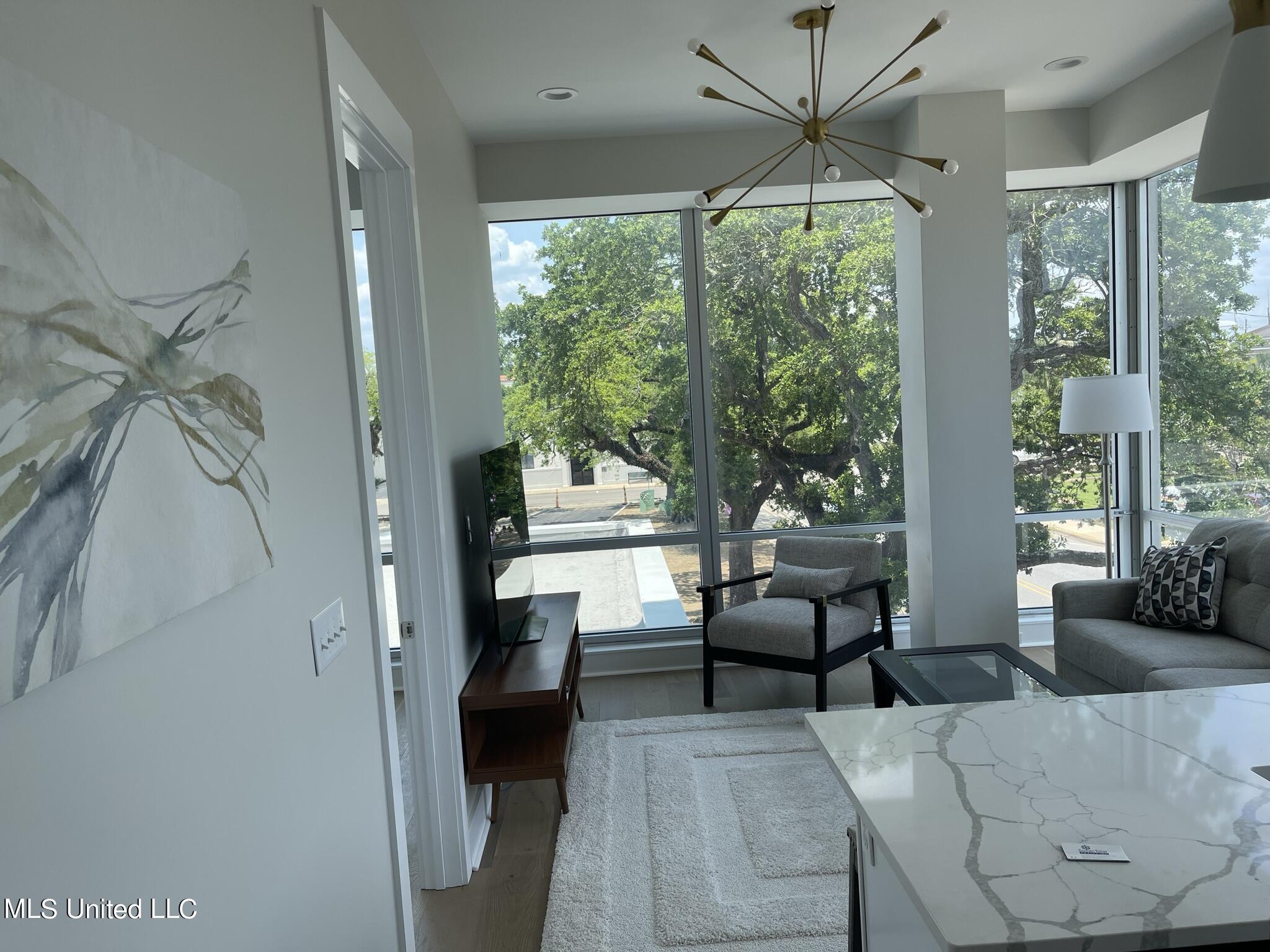 3207 Magnolia Street, Unit 302 Pascagoula, MS 39567 - Photo 6 of 11 IMG_5517