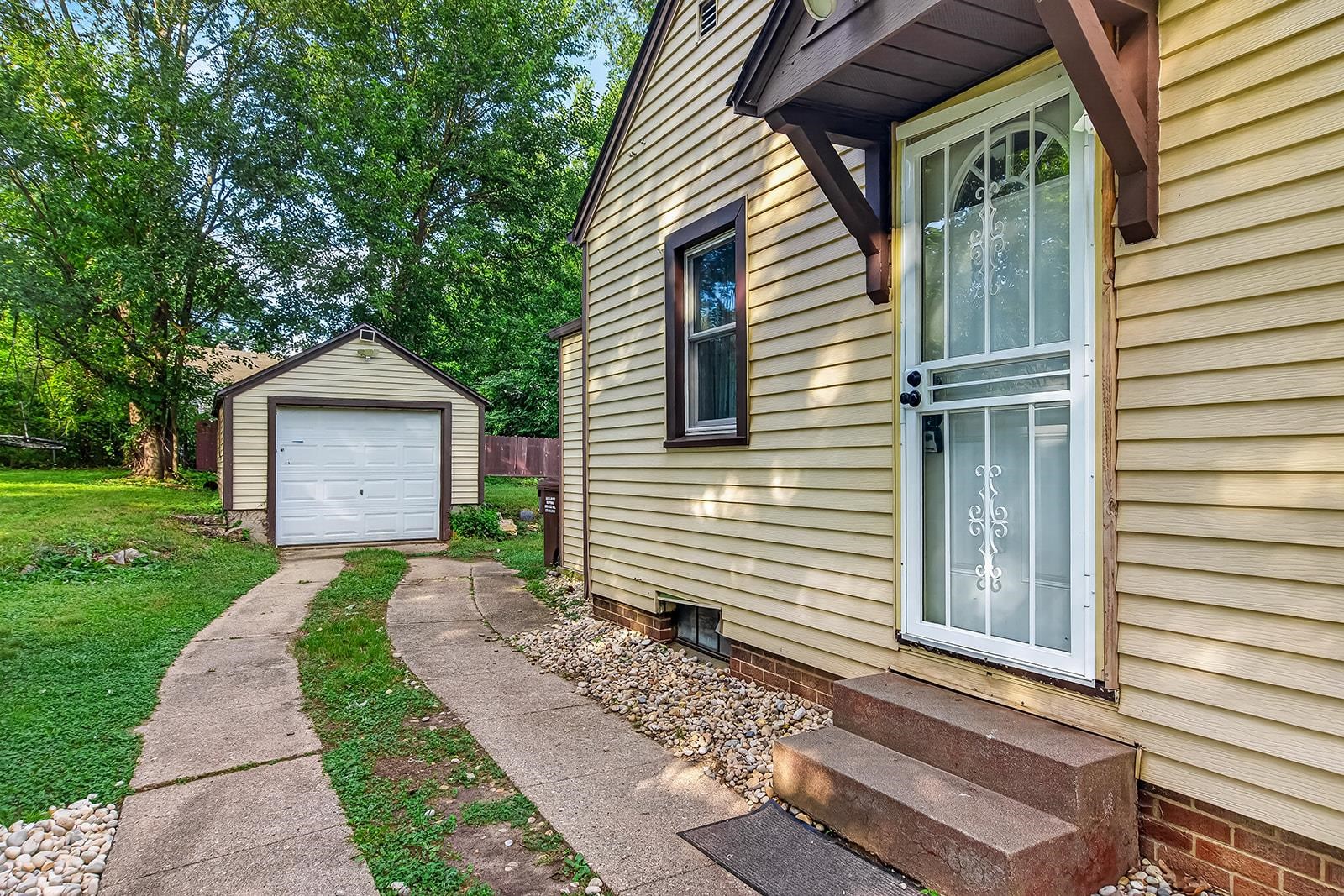 3308 California Road Rockford, IL 61108 - Photo 5 of 27 Gallery Image 5