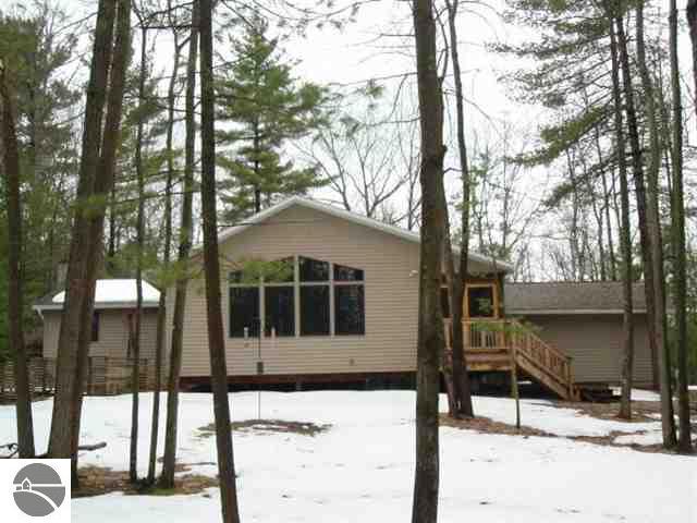 2257 Gibbs Road Traverse City, MI 49696 - Photo 5 of 25 1724612-4.JPG