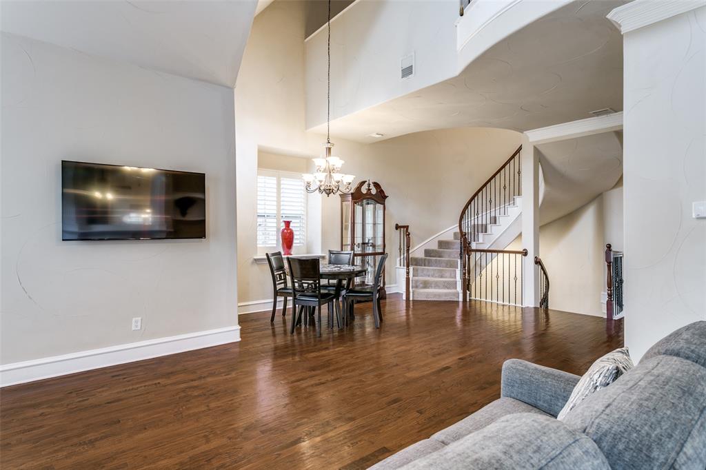800 Rockingham Drive Irving, TX 75063 - Photo 18 of 35 a view of a livingroom with furniture and a flat screen tv