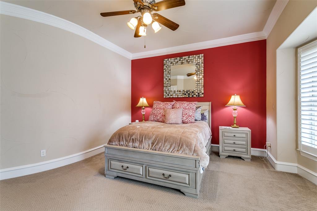 800 Rockingham Drive Irving, TX 75063 - Photo 24 of 35 Primary Bedroom