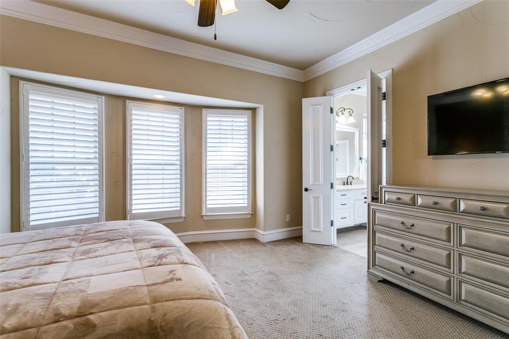 800 Rockingham Drive Irving, TX 75063 - Photo 25 of 35 Primary Bedroom