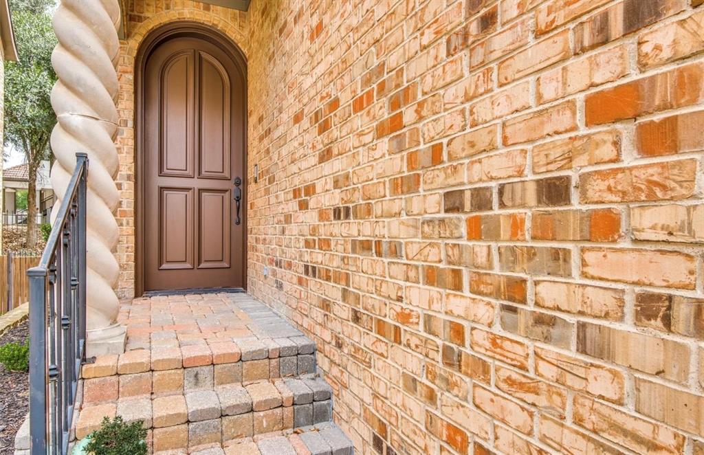 800 Rockingham Drive Irving, TX 75063 - Photo 4 of 35 a view of a brick buildings