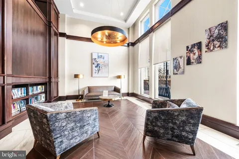 $475,000 | 5809 Nicholson Lane, Unit 214, Rockville, MD 20852