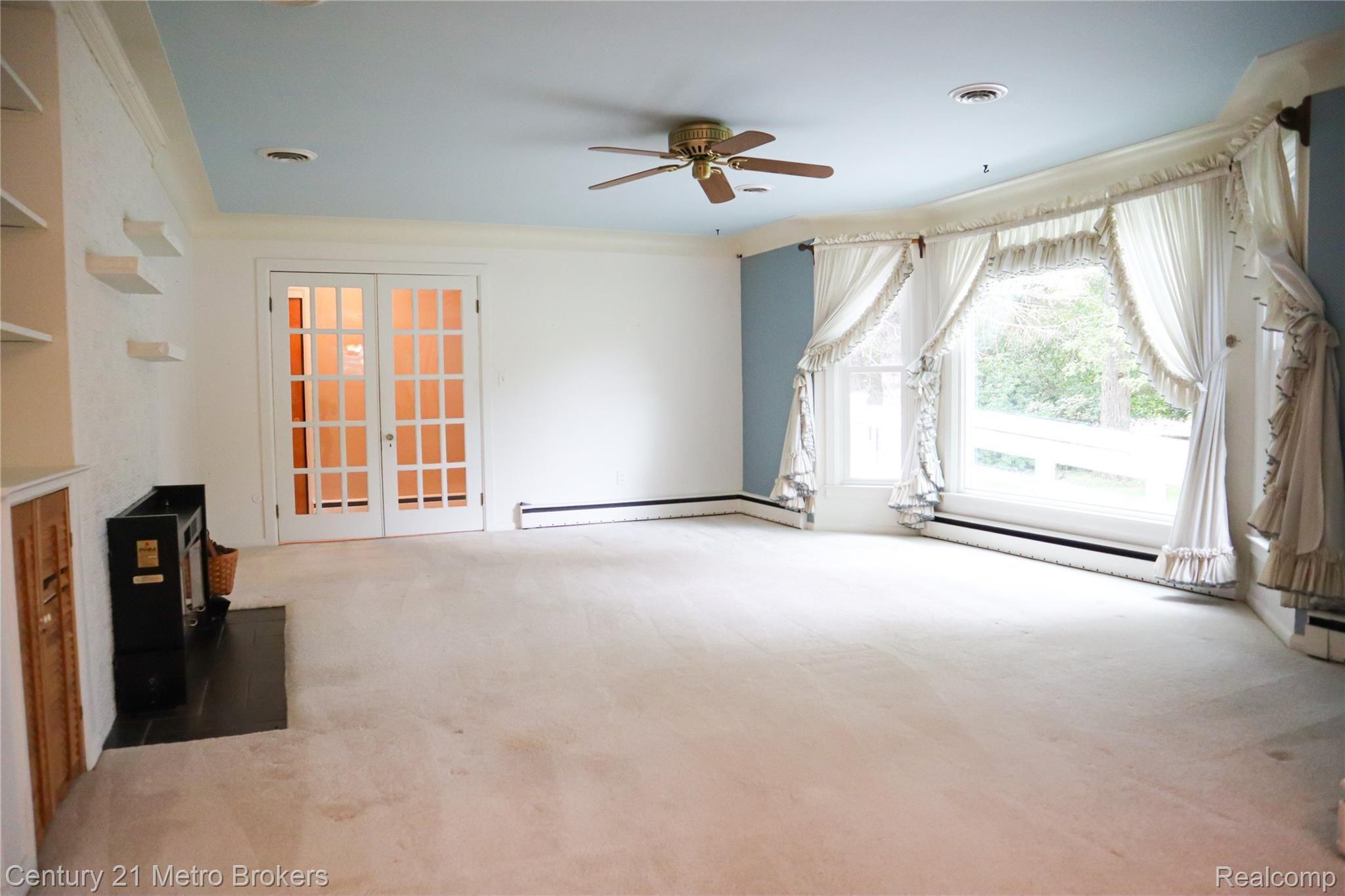 7338 Embury Road Grand Blanc, MI 48439 - Photo 15 of 43 IMG_0035.jpg