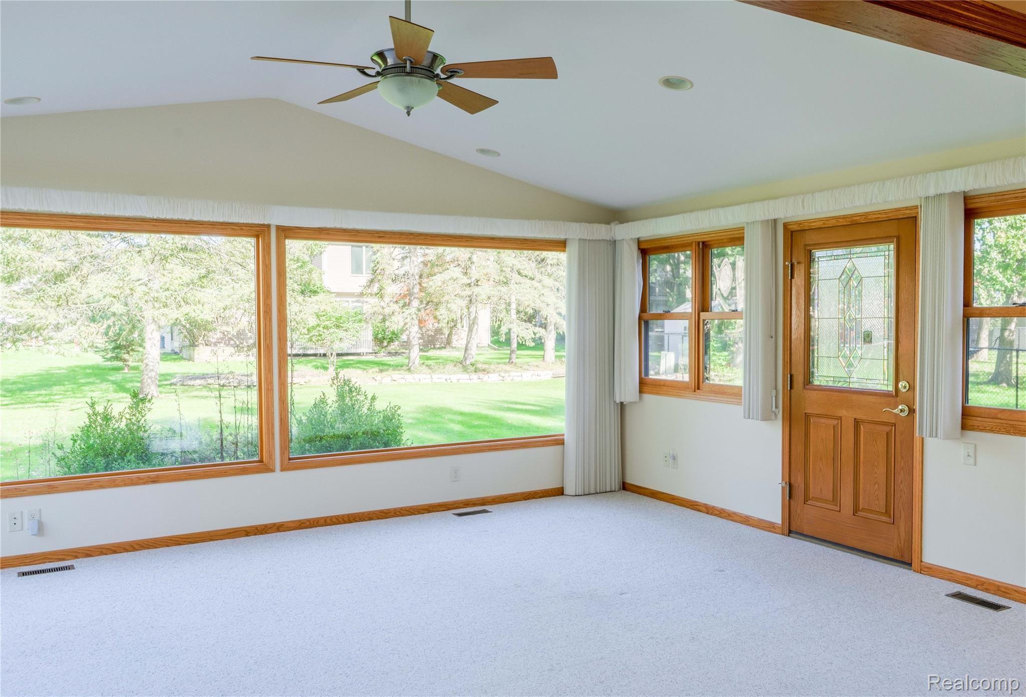 40440 Village Wood Road Novi, MI 48375 - Photo 14 of 27 Florida Room.jpg
