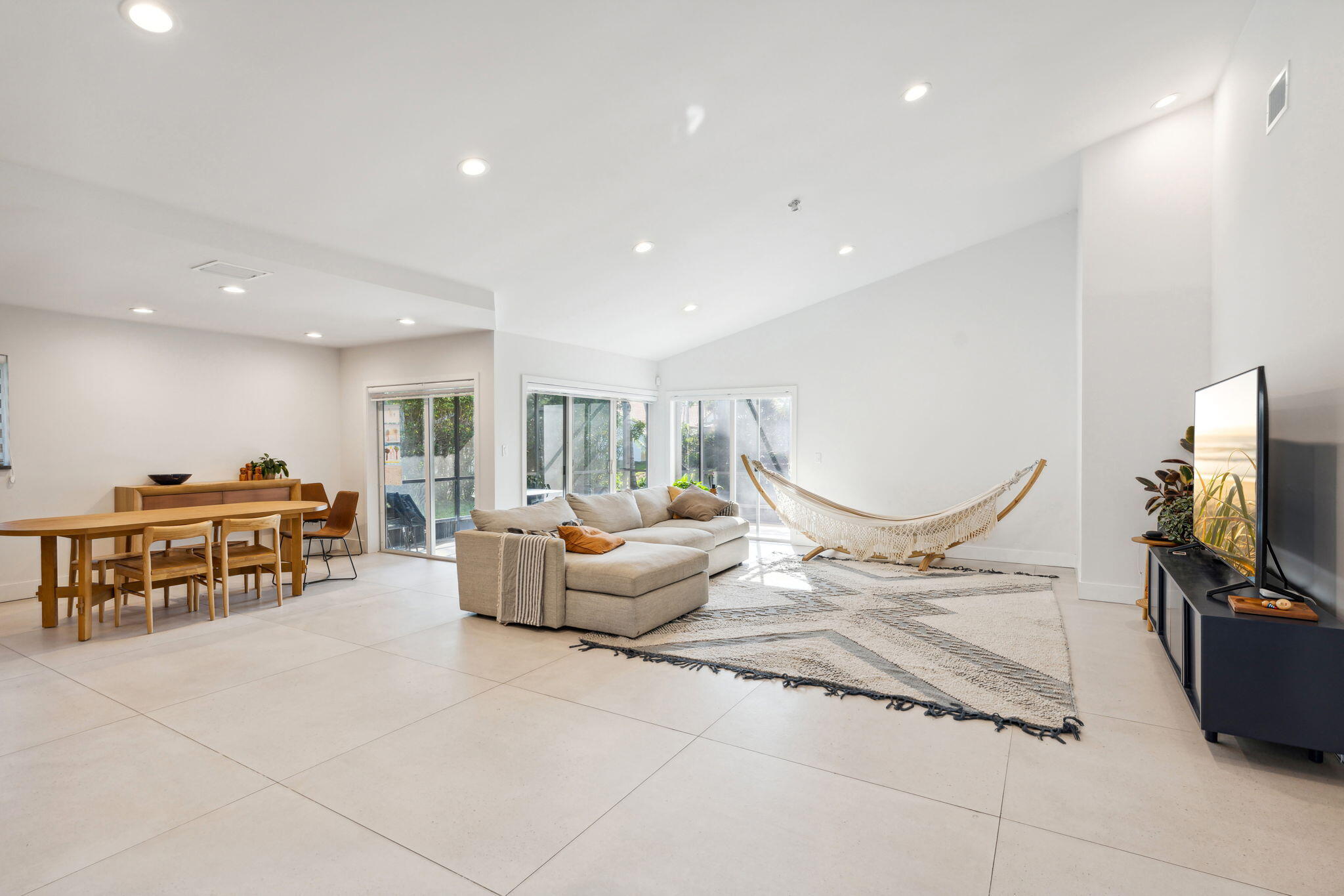 7011 Northwest 3rd Avenue Boca Raton, FL 33487 - Photo 14 of 39 24-web-or-mls-DSC05332