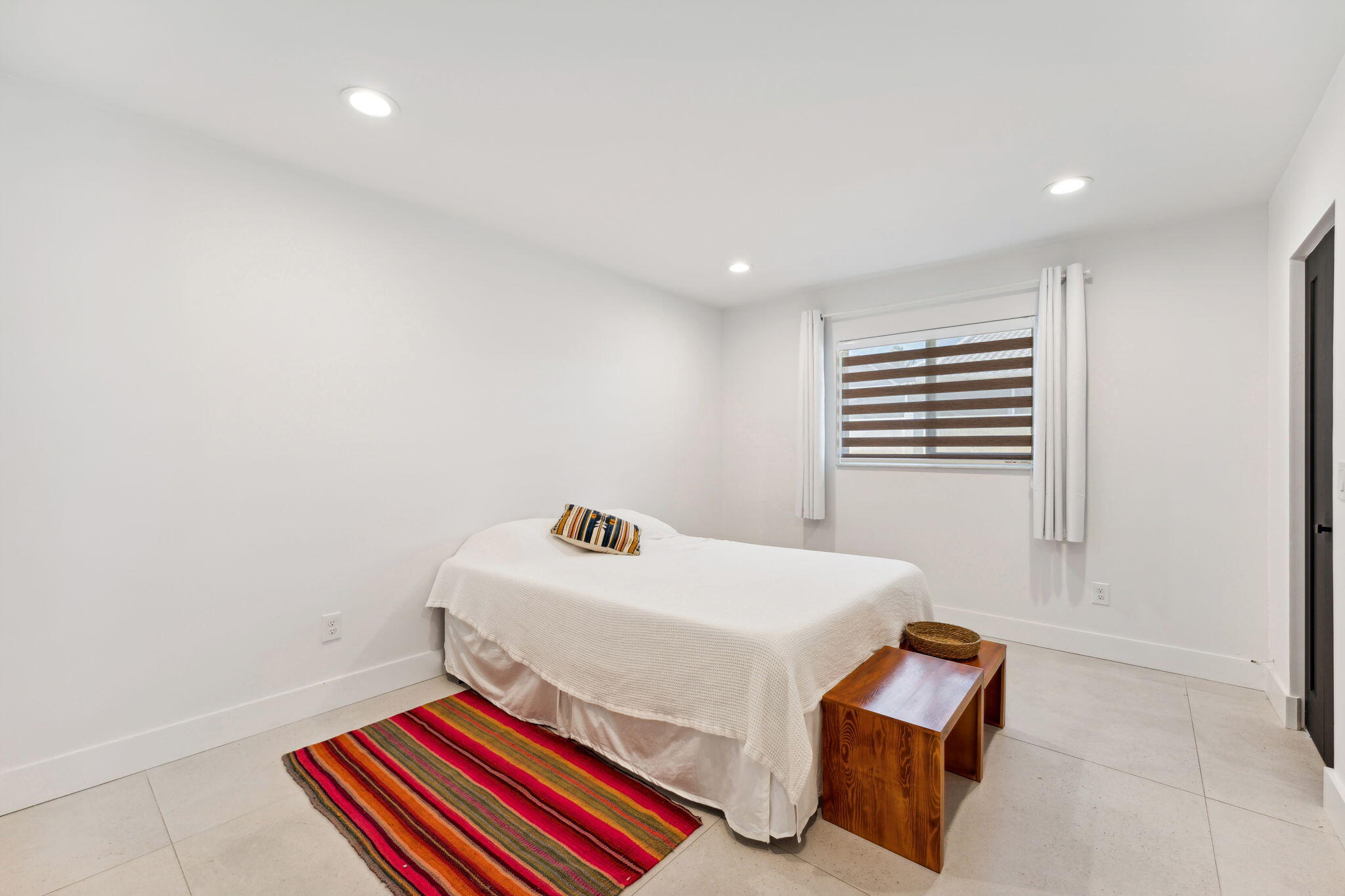 7011 Northwest 3rd Avenue Boca Raton, FL 33487 - Photo 25 of 39 26-web-or-mls-DSC05347