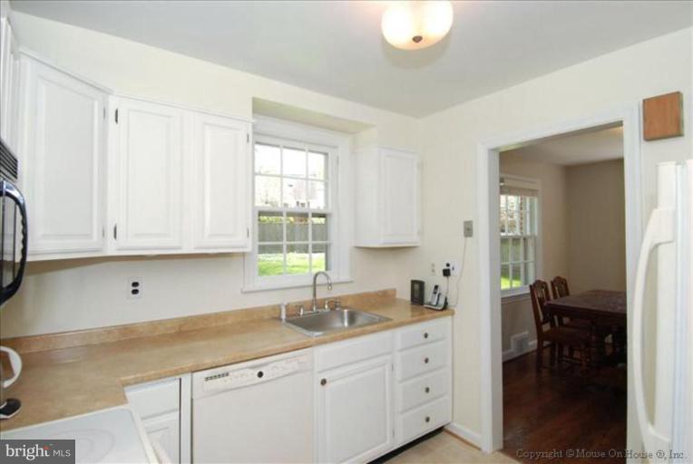 10309 Cherry Tree Lane Silver Spring, MD 20901 - Photo 8 of 17 Kitchen #2