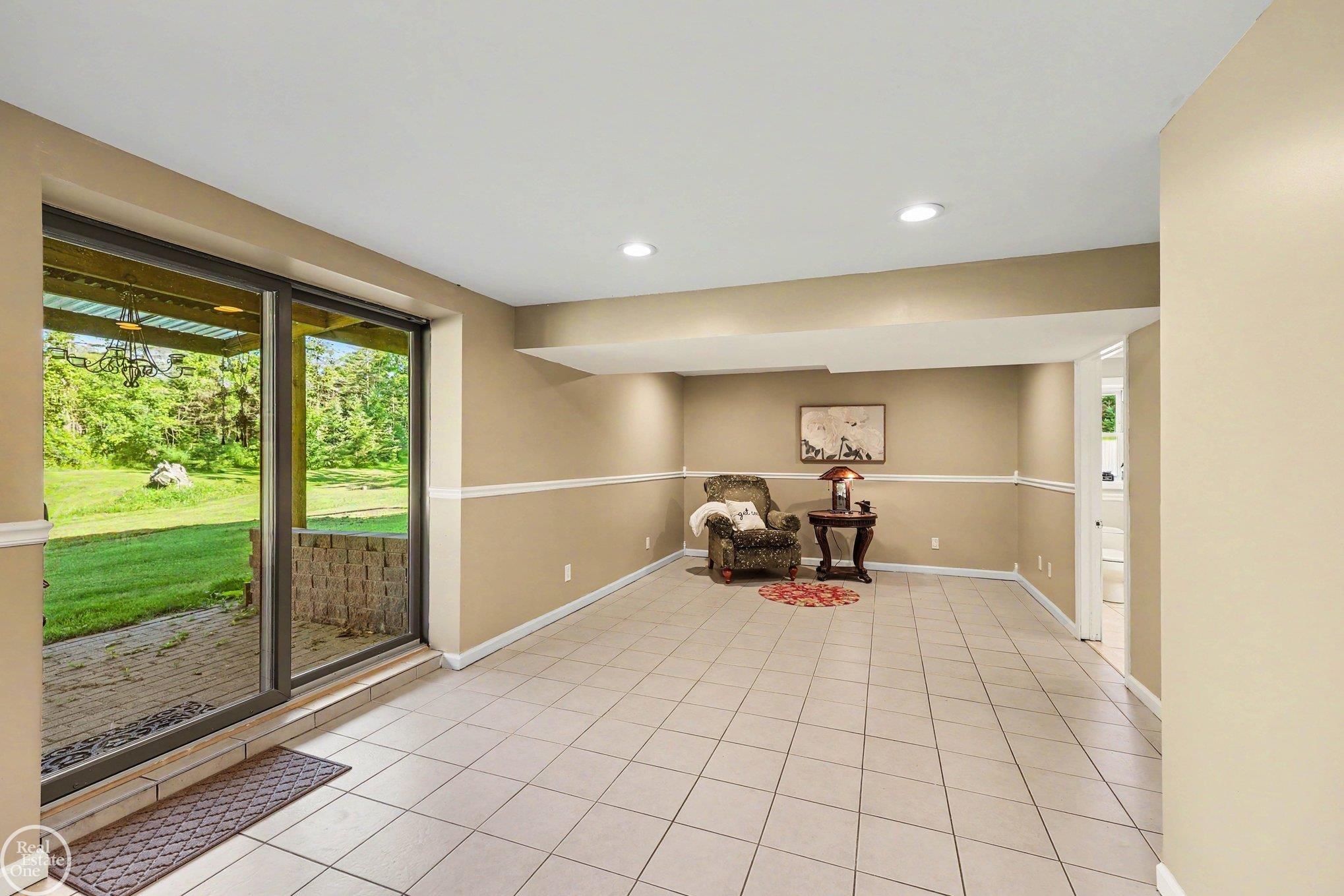 755 East Romeo Road Leonard, MI 48367 - Photo 19 of 33
