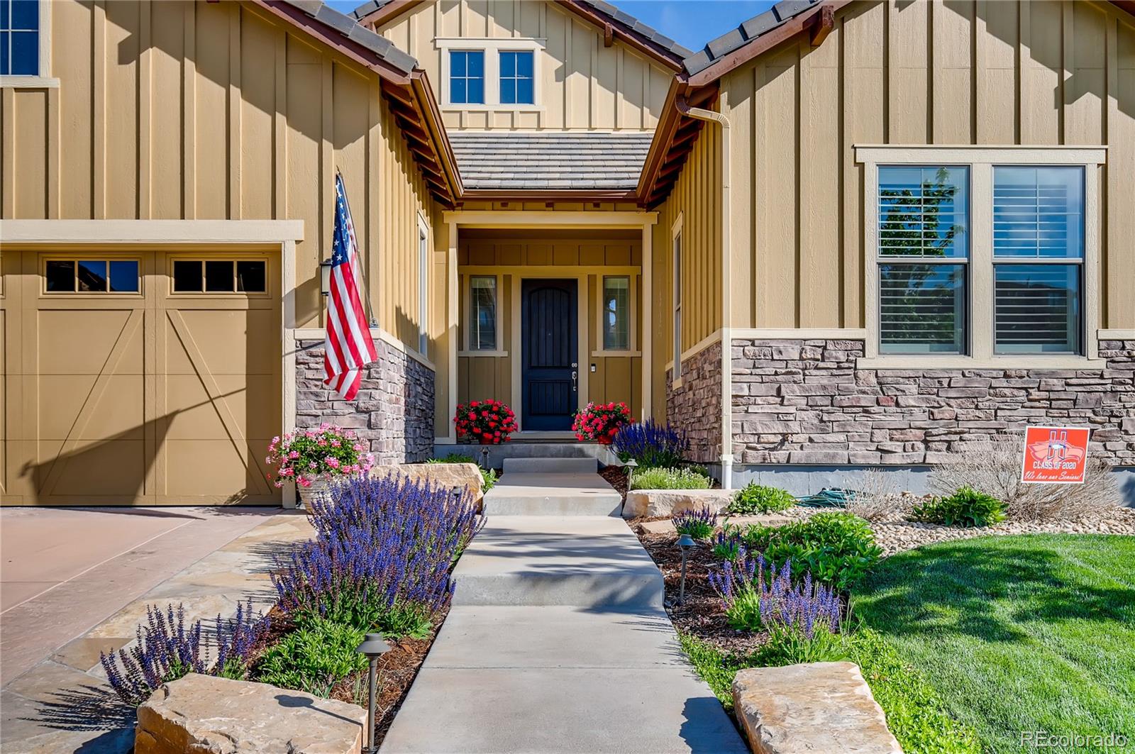 1045 Spirit Rock Point Highlands Ranch, CO 80126 - Photo 3 of 11 Gallery Image 3