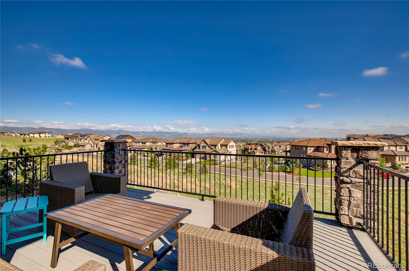 1045 Spirit Rock Point Highlands Ranch, CO 80126 - Photo 4 of 11 Gallery Image 4