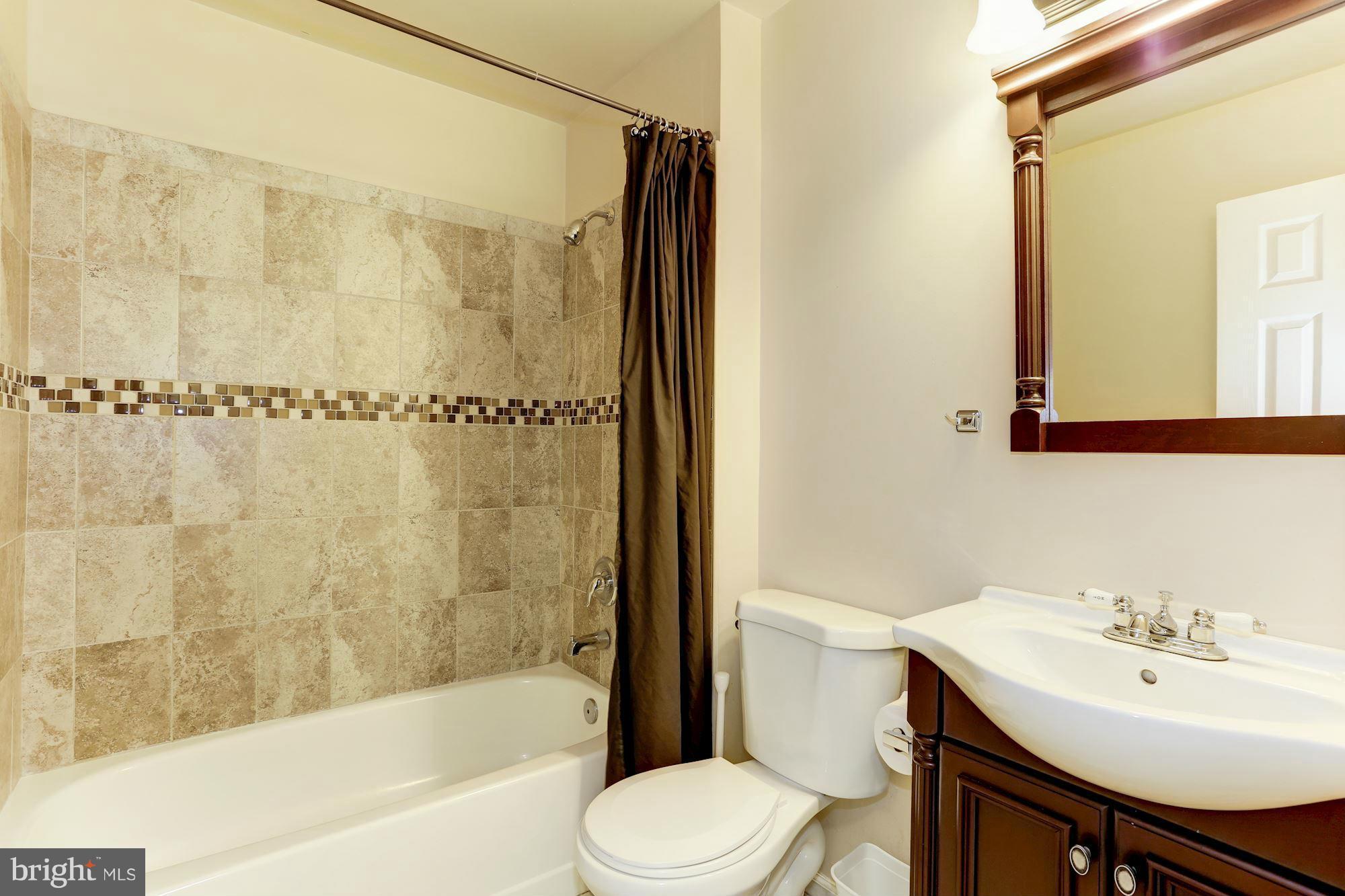 9110 Old Palmer Road Fort Washington, MD 20744 - Photo 16 of 30 Bath on upper level