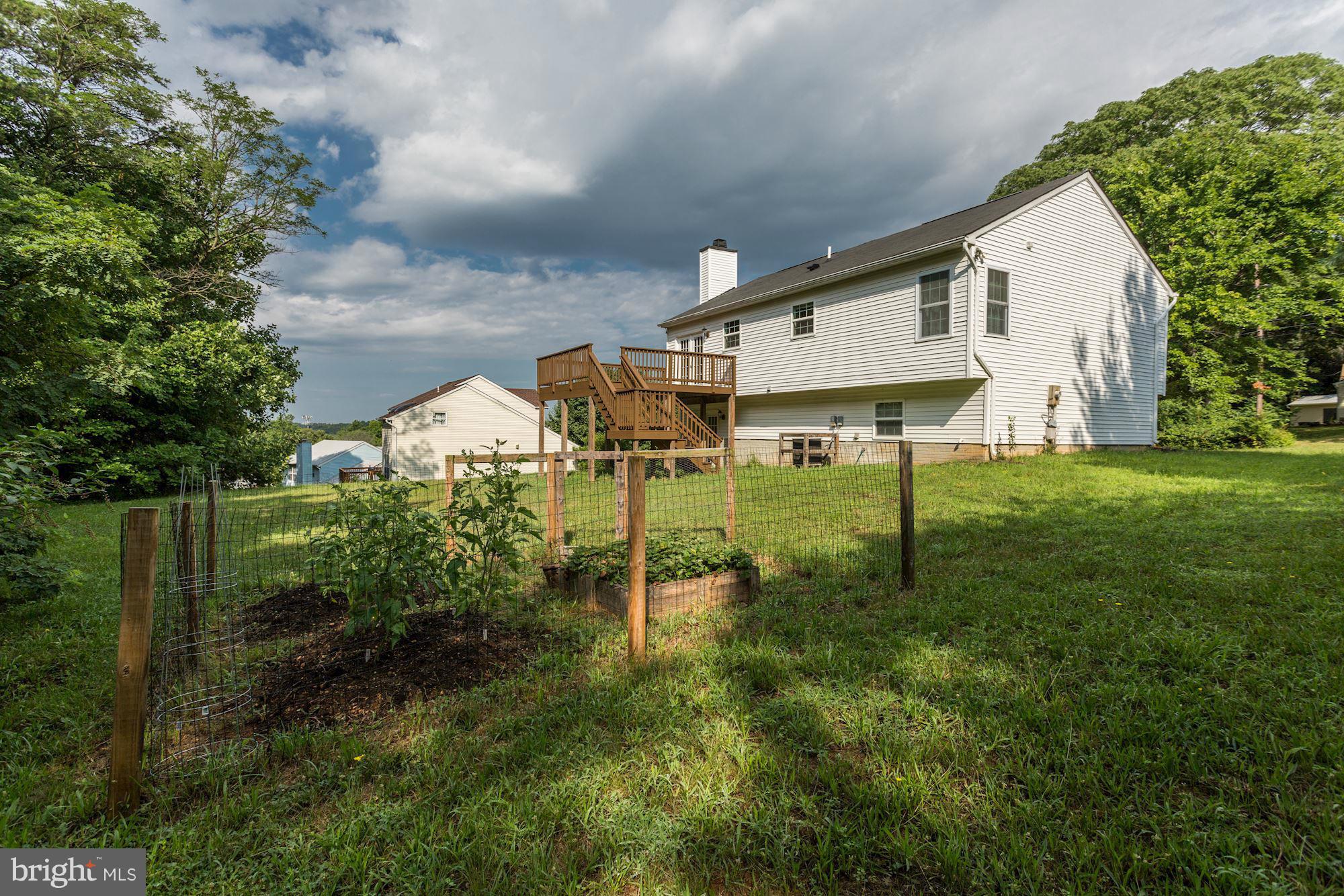 9110 Old Palmer Road Fort Washington, MD 20744 - Photo 28 of 30 Garden awaits your green thumb!