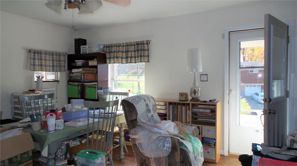 175 Francis Road Pittsburgh, PA 15239 - Photo 3 of 25 Gallery Image 3