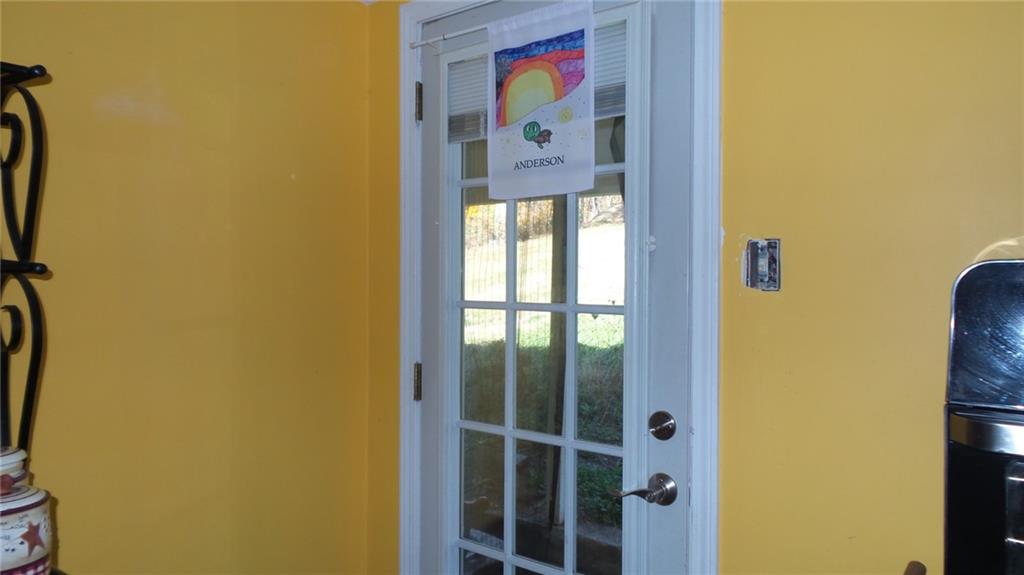175 Francis Road Pittsburgh, PA 15239 - Photo 7 of 25 Gallery Image 7