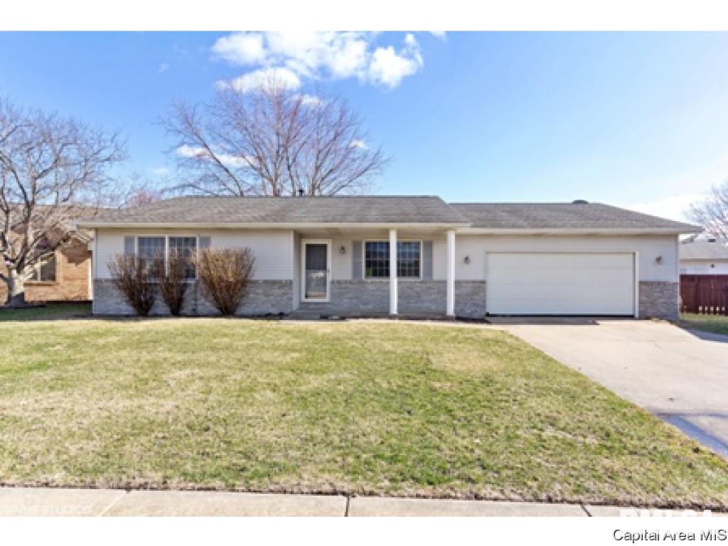 4604 Lily Lane Springfield, IL 62703 - Photo 1 of 24 Gallery Image 1